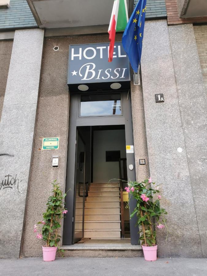 Hotel Bissi Milán Exterior foto